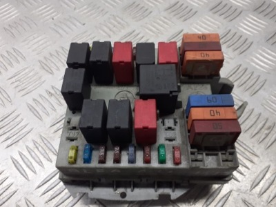 Коробка запобіжників alfa romeo 147 1.9 jtd фото №1