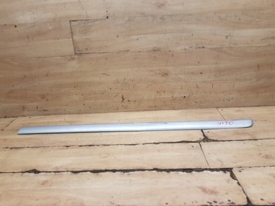 Молдинг дверь задняя левая mercedes w638 vito фото №1