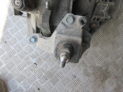 Qashqai ii lift 1.6 dci кронштейн коробки фото №1