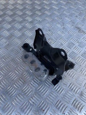 Кронштейн двигателя левая yaris cross 21- 1.5 h фото №1