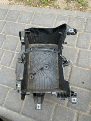 Основание кронштейн аккумулятор renault scenic 3 244289148r фото №1