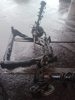 Поворотний кулак ліва перед renault koleos i 2.0dci фото №1