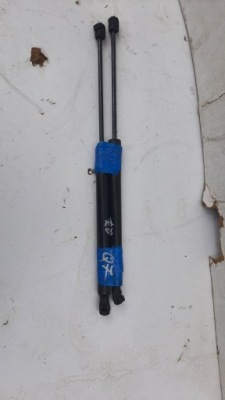 Амортизатори кришки задня audi q7 4l 4l0827552e фото №1