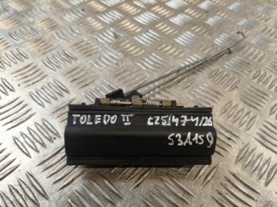 Ручка крышки багажника seat toleodo 2 1m5827561 фото №1