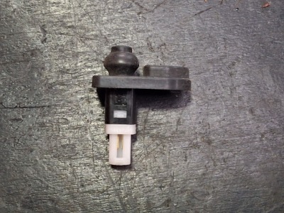 Kia rio iv lift датчик контактор концевик дверь фото №1