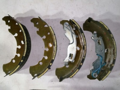 Оригінальні гальмівні колодки гальмівні fiat 77364744 фото №1