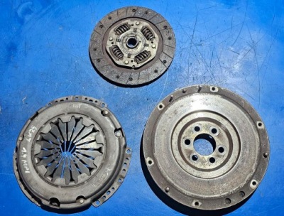 Зчеплення повний 032105271 seat 1,4 mpi фото №1