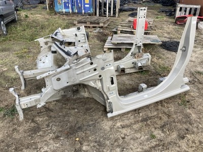 Чверть лівий перед поріг блок двигуна combo e 18- berlingo iv eeu фото №1