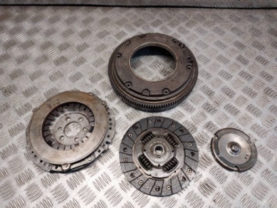 Зчеплення диск притиск колесо маховик volkswagen polo iii 1.7 sdi фото №1