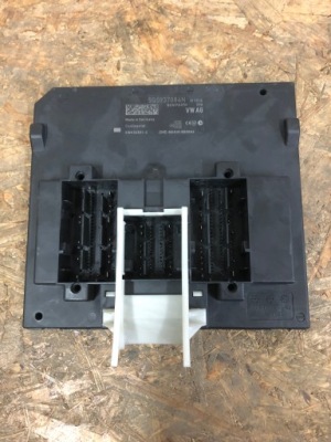 Модуль комфорту audi оригінальний номер 5q0937084n фото №1