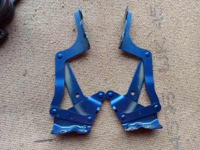 Петлі капот лівий правий c-zero ion i-miev 17r фото №1