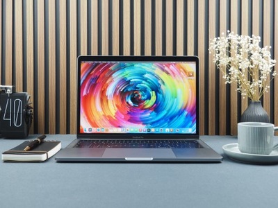 Laptop Apple MacBook Pro 13 i5 2.3 8 256 2018
