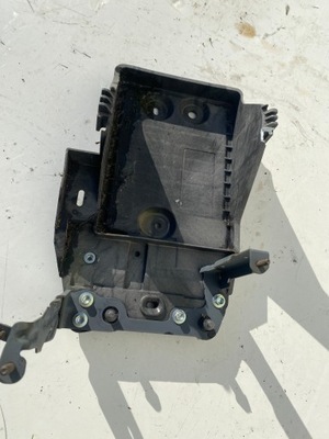 ПОДСТАВКА АККУМУЛЯТОРА MAZDA CX5 KD53-56041 18 R