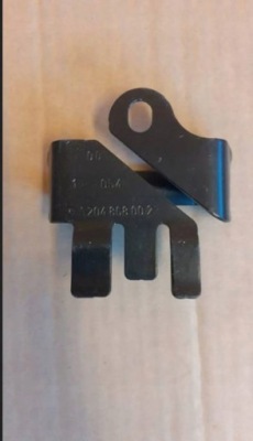 Mercedes w204 кронштейн напрямна поперечина a2048680022 фото №1