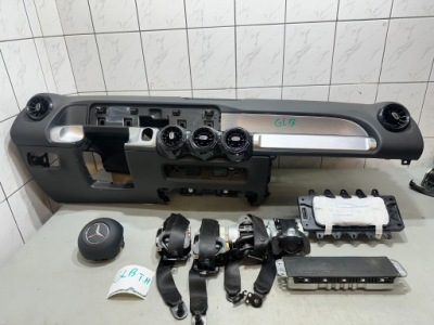 Mercedes glb 247 консоль панель приладів ремені оригінал подушка t.h фото №1