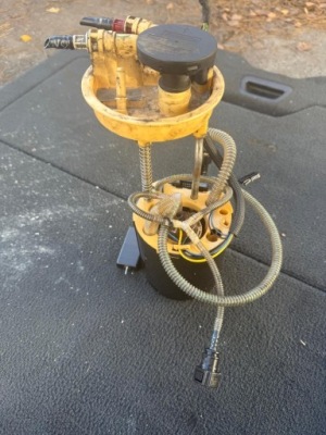 Насос пального volvo xc60 xc70 31274886 оригінал фото №1