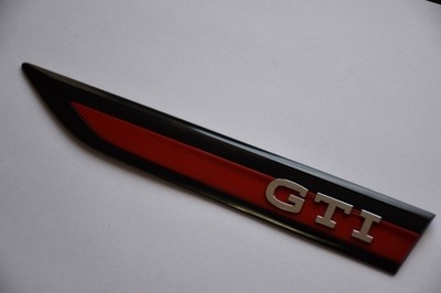 VW GOLF 8 VIII GTI ORIGINAL EMBLEMA LOGOTIPO ALAS  