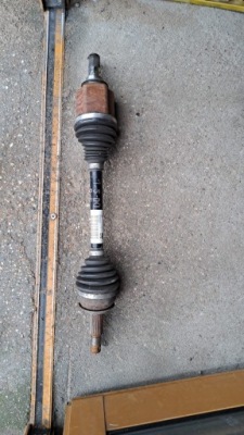 Renault kadjar 1.5 dci ліва привідний вал 391011681r фото №1