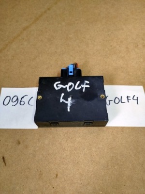 Модуль комфорту volkswagen golf iv 1j0959799q фото №1