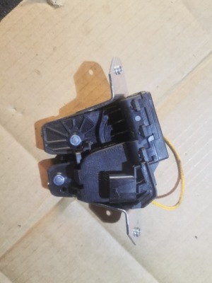 Mercedes w190 190 amg gtzamek задній кришки фото №1