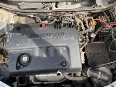 Fiat оригінальний номер silnik/skrzynia 1.9 jtd alfa romeo фото №1