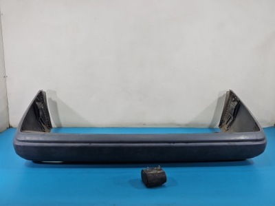 Бампер задні mercedes 124 - седан фото №1