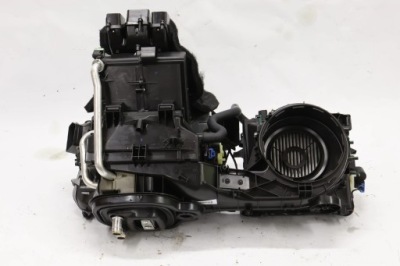 Vw golf vii отопитель 5q1820005t фото №1