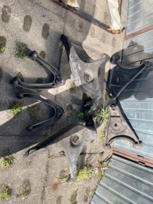 Рычаг б/у mercedes 107 фото №1