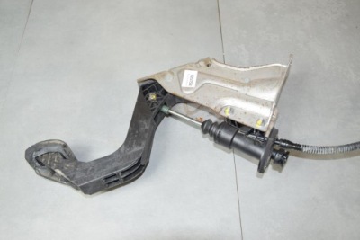 Vw amarok педаль зчеплення 2h0721059a фото №1