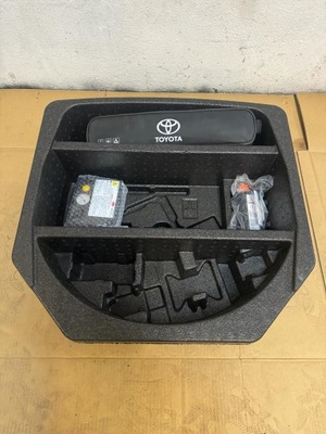 PUTOS POLISTIROLAS ĮDĖKLAS BAGAŽINĖS TOYOTA AURIS II 2013-2018 64777-02170 