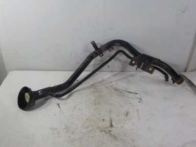 Nissan x-trail t30 2.5 заливна горловина труба заливної пального фото №1