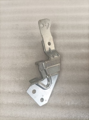 Opel insignia b кронштейн крыла передний правый фото №1