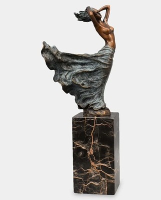 Kobieta w Zwiewnej Spódnicy Rzeźba z Brązu
