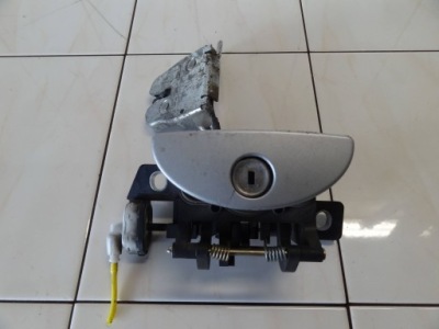 Mb a-klasa w168 2001 замок крышки багажника вкладка ручка фото №1