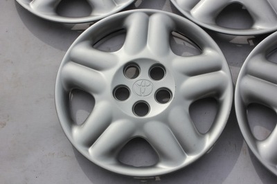 4 PIEZAS TAPACUBOS TOYOTA YARIS AURIS COROLLA 15 ORIGINAL  