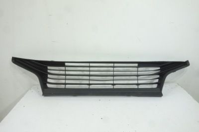 Решётка бампера перед toyota yaris iv фото №1