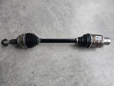 Cadillac optiq lyriq привідний вал перед передня 85727409 фото №1