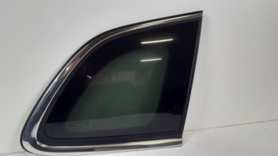 Jeep cherokee kl lift 19- скло кузовна права фото №1