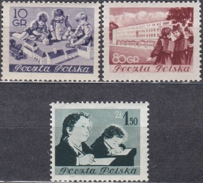 693-95**Szkolnictwo