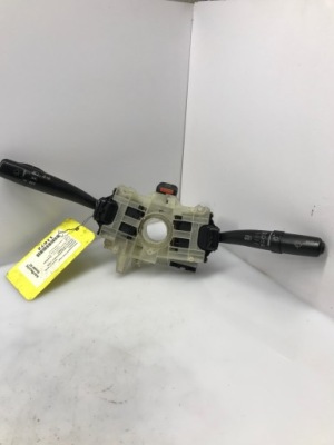 Перемикач комбінований 83111fc48 subaru impreza фото №1