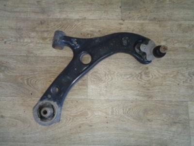 Toyota corolla e21 рычаг правый 0834 фото №1