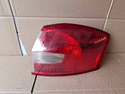 FARO DERECHA PARTE TRASERA FORD KUGA MK1  