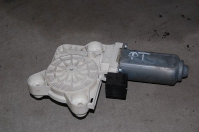 Моторчик стекло правый задняя mercedes 211 a2118202442 фото №1