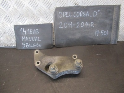 Кронштейн кронштейн коробки 13185906 corsa d 1.4 b 16v 06-14 r. фото №1