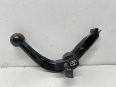 Toyota кулька hak буксирувальний фото №1