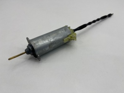 Mercedes-benz s w221 2007 задняя сторона правая моторчик регулировки сиденье фото №1