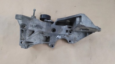 Кронштейн кронштейн основание кронштейн генератора 03l903143 audi a4 a5 фото №1