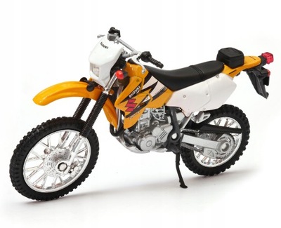 Suzuki DR-Z400S 1:18 WELLY model motocykla motor