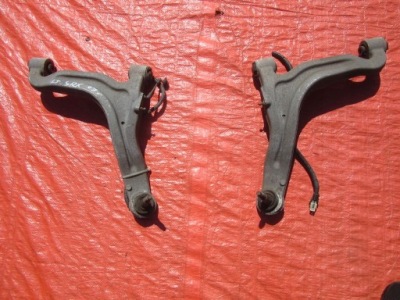 Cadillac srx i 04-07 рычаг верхний задняя фото №1