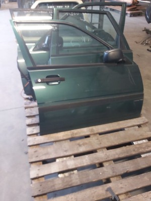 Двері перед праве volvo 440 фото №1
